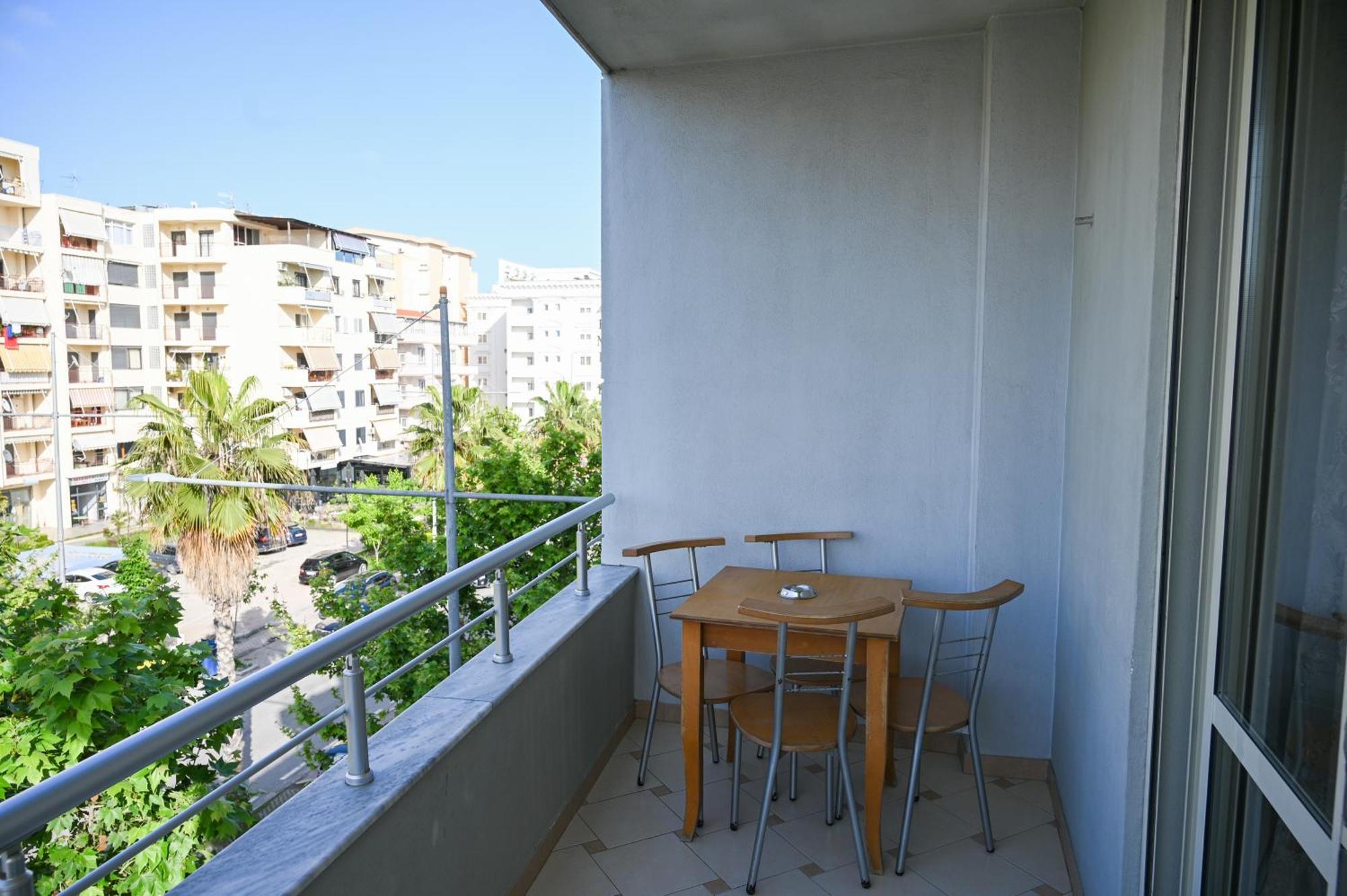 Hotel Vila Emes Durres Exterior photo